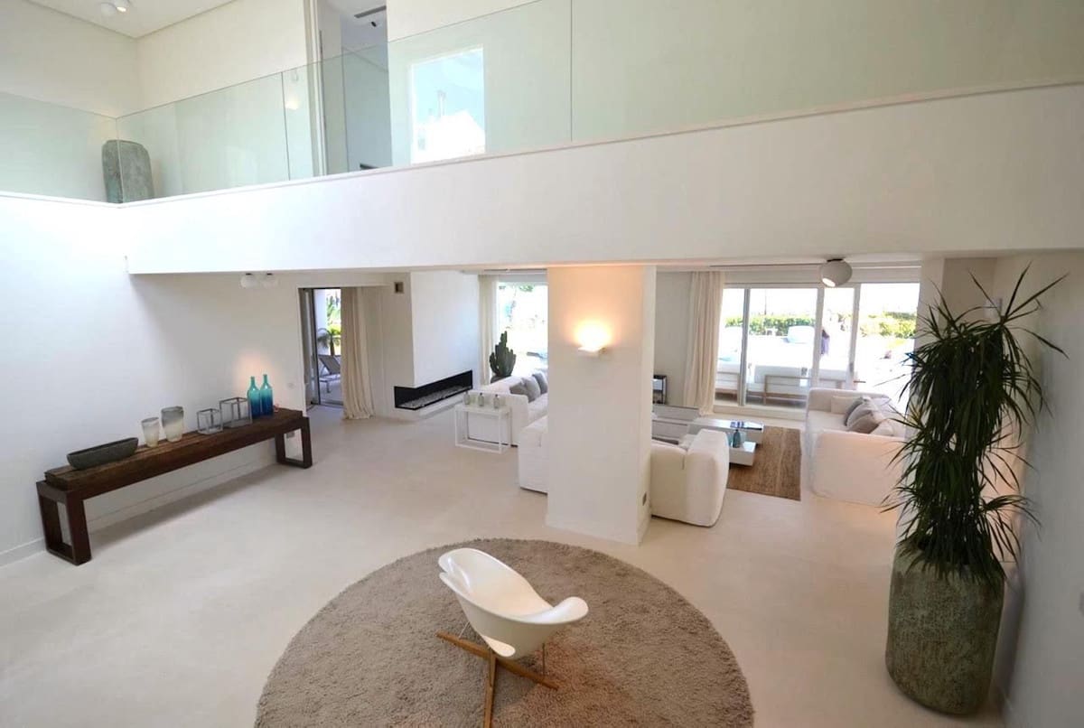 6 sypialnia Willa na sprzedaż w Golden Mile z basenem garażem - 14 859 000 € (Ref: 8529560)