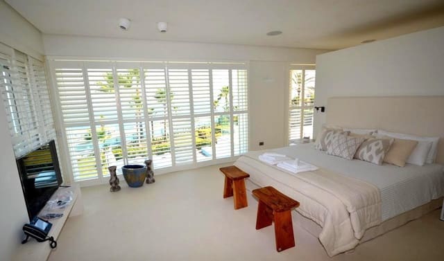 6 sypialnia Willa na sprzedaż w La Carolina - Guadalpín, Marbella z basenem garażem - 14 859 000 € (Ref: 8529560)