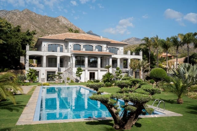 6 bedroom Villa for sale in Sierra Blanca, Marbella with pool - € 29,000,000 (Ref: 8529561)