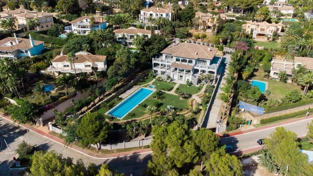 6 bedroom Villa for sale in Sierra Blanca, Marbella with pool - € 29,000,000 (Ref: 8529561)