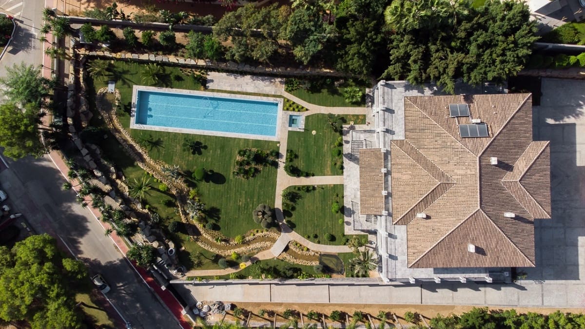 6 soveværelse Villa til salg i Golden Mile med swimmingpool - € 29.000.000 (Ref: 8529561)