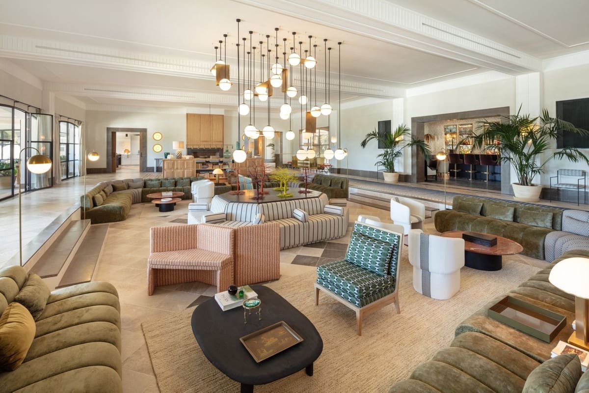 16 sypialnia Willa na sprzedaż w Golden Mile z basenem garażem - 35 000 000 € (Ref: 8529565)