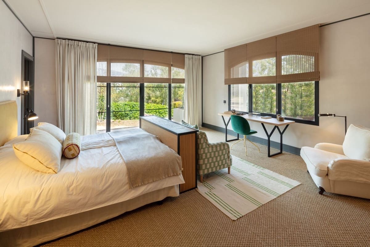 16 sypialnia Willa na sprzedaż w Golden Mile z basenem garażem - 35 000 000 € (Ref: 8529565)