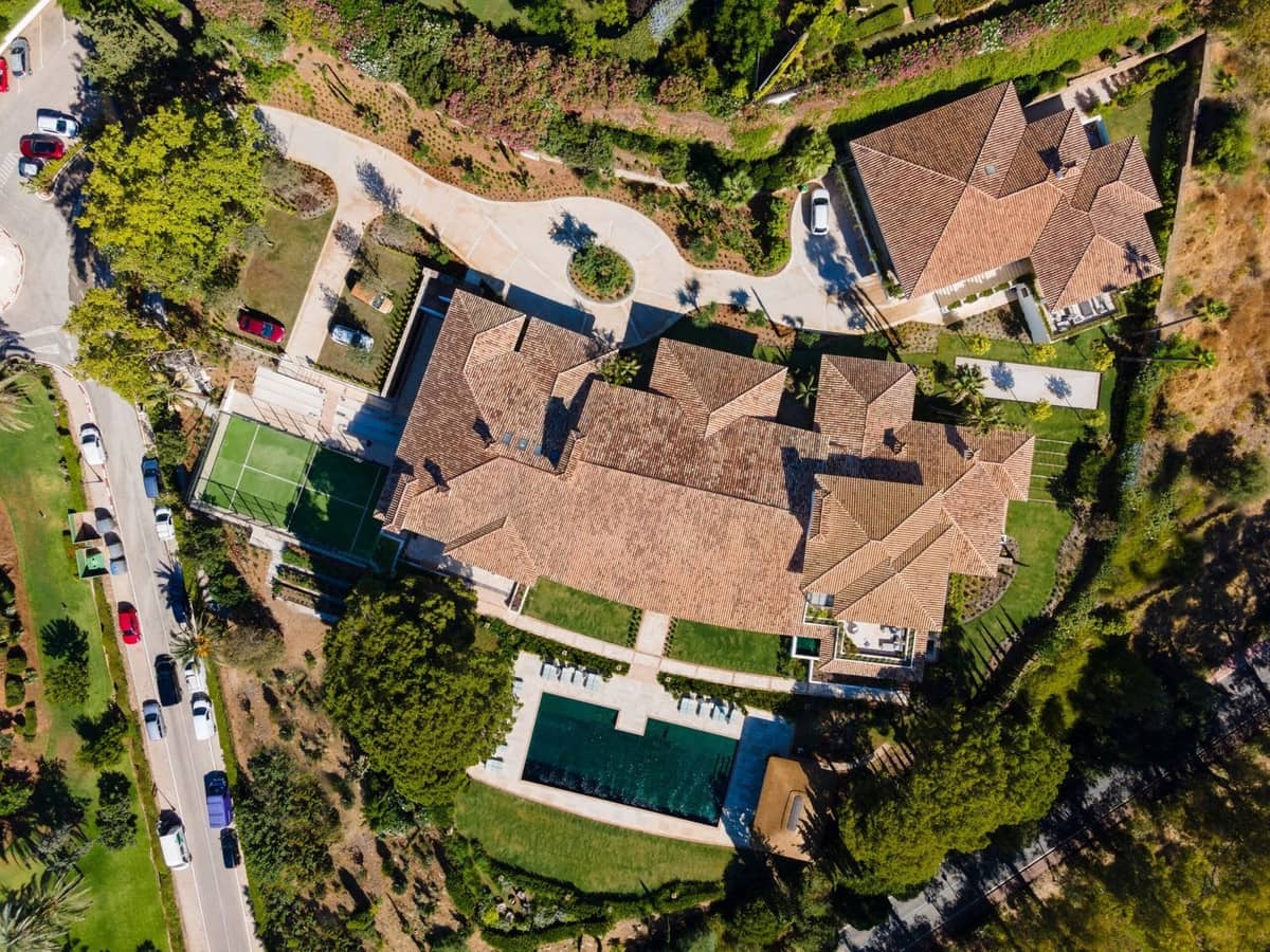 16 sypialnia Willa na sprzedaż w Golden Mile z basenem garażem - 35 000 000 € (Ref: 8529565)