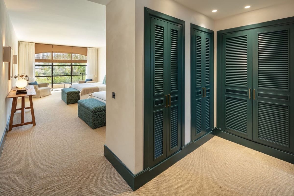 16 sypialnia Willa na sprzedaż w Golden Mile z basenem garażem - 35 000 000 € (Ref: 8529565)