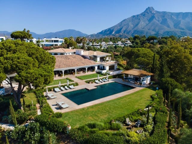 16 sypialnia Willa na sprzedaż w La Carolina - Guadalpín, Marbella z basenem garażem - 35 000 000 € (Ref: 8529565)