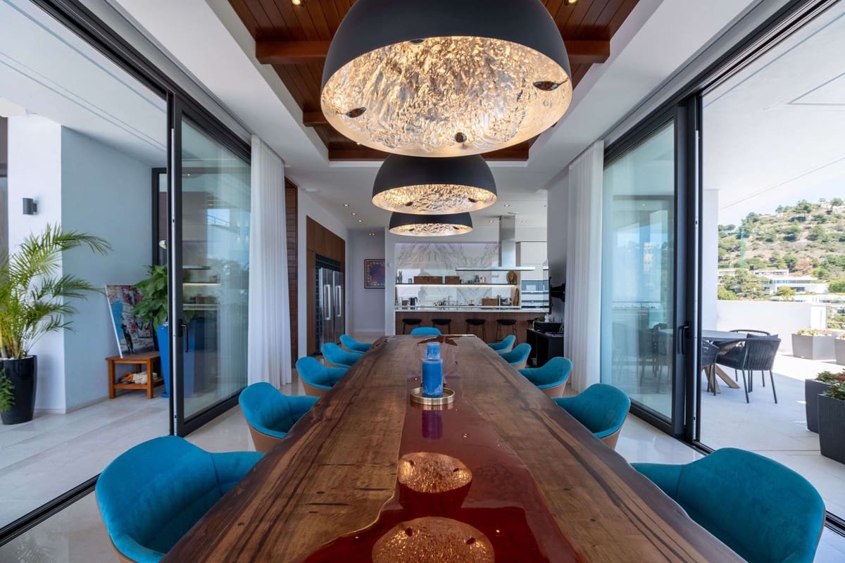 12 sypialnia Willa na sprzedaż w Benahavis z basenem garażem - 12 700 000 € (Ref: 8529566)