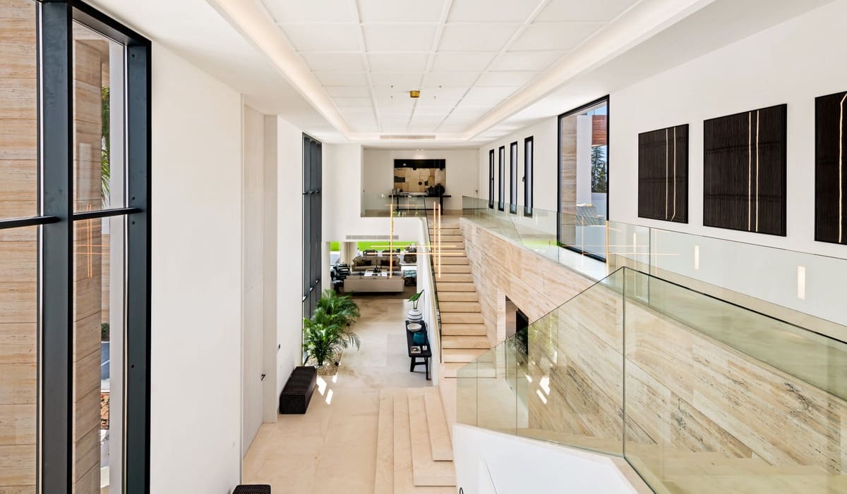 9 soverom Villa til salgs i Golden Mile med svømmebasseng - € 17 000 000 (Ref: 8529568)