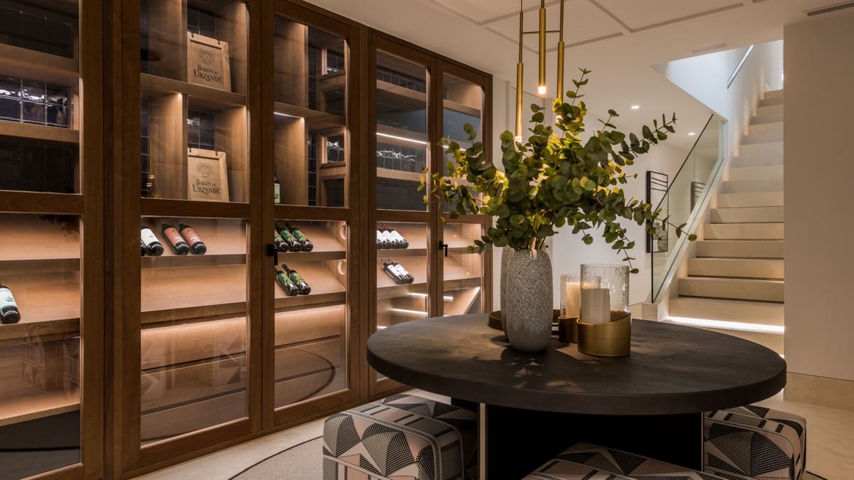 9 soverom Villa til salgs i Golden Mile med svømmebasseng - € 17 000 000 (Ref: 8529568)