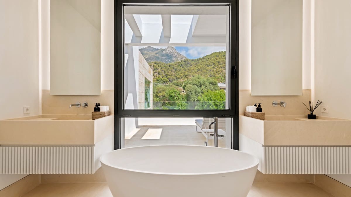 9 soverom Villa til salgs i Golden Mile med svømmebasseng - € 17 000 000 (Ref: 8529568)