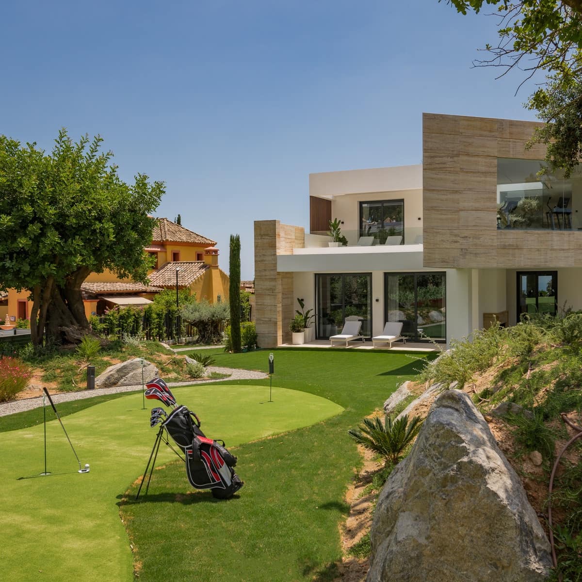 9 soverom Villa til salgs i Golden Mile med svømmebasseng - € 17 000 000 (Ref: 8529568)