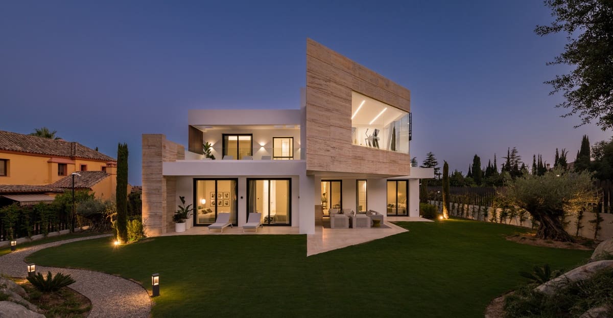 9 soverom Villa til salgs i Golden Mile med svømmebasseng - € 17 000 000 (Ref: 8529568)