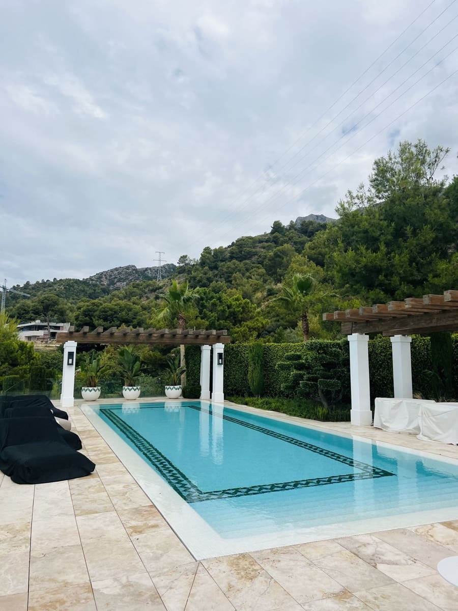 9 soveværelse Villa til salg i Marbella med swimmingpool garage - € 29.500.000 (Ref: 8529571)