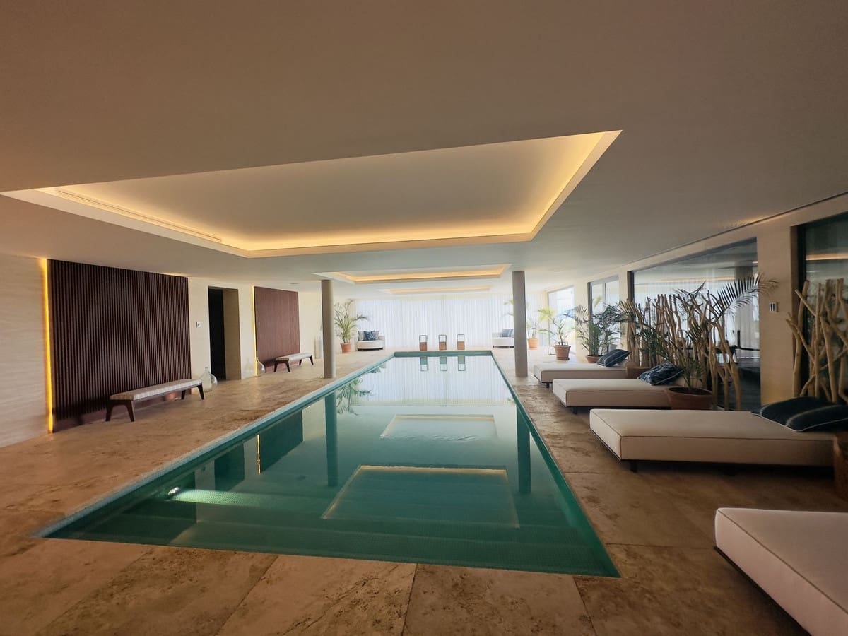 9 soveværelse Villa til salg i Marbella med swimmingpool garage - € 29.500.000 (Ref: 8529571)