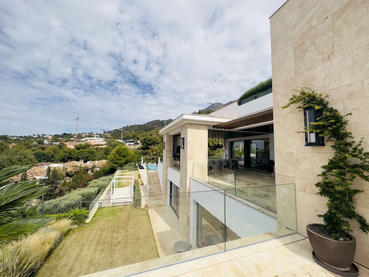 9 soveværelse Villa til salg i Marbella med swimmingpool garage - € 29.500.000 (Ref: 8529571)