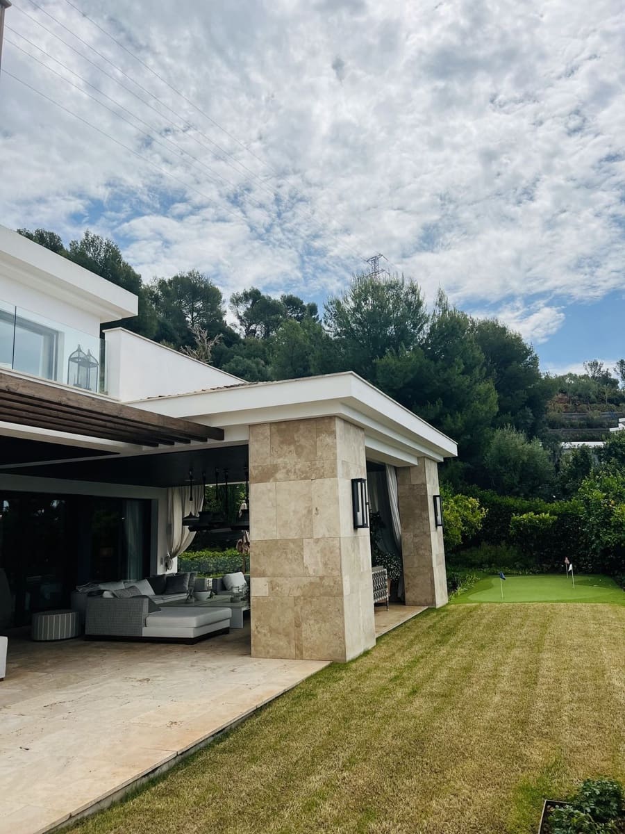 9 soveværelse Villa til salg i Marbella med swimmingpool garage - € 29.500.000 (Ref: 8529571)