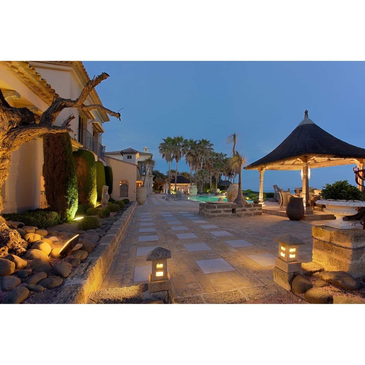 7 camera da letto Villa in vendita in Los Monteros con piscina garage - 33.000.000 € (Rif: 8529574)