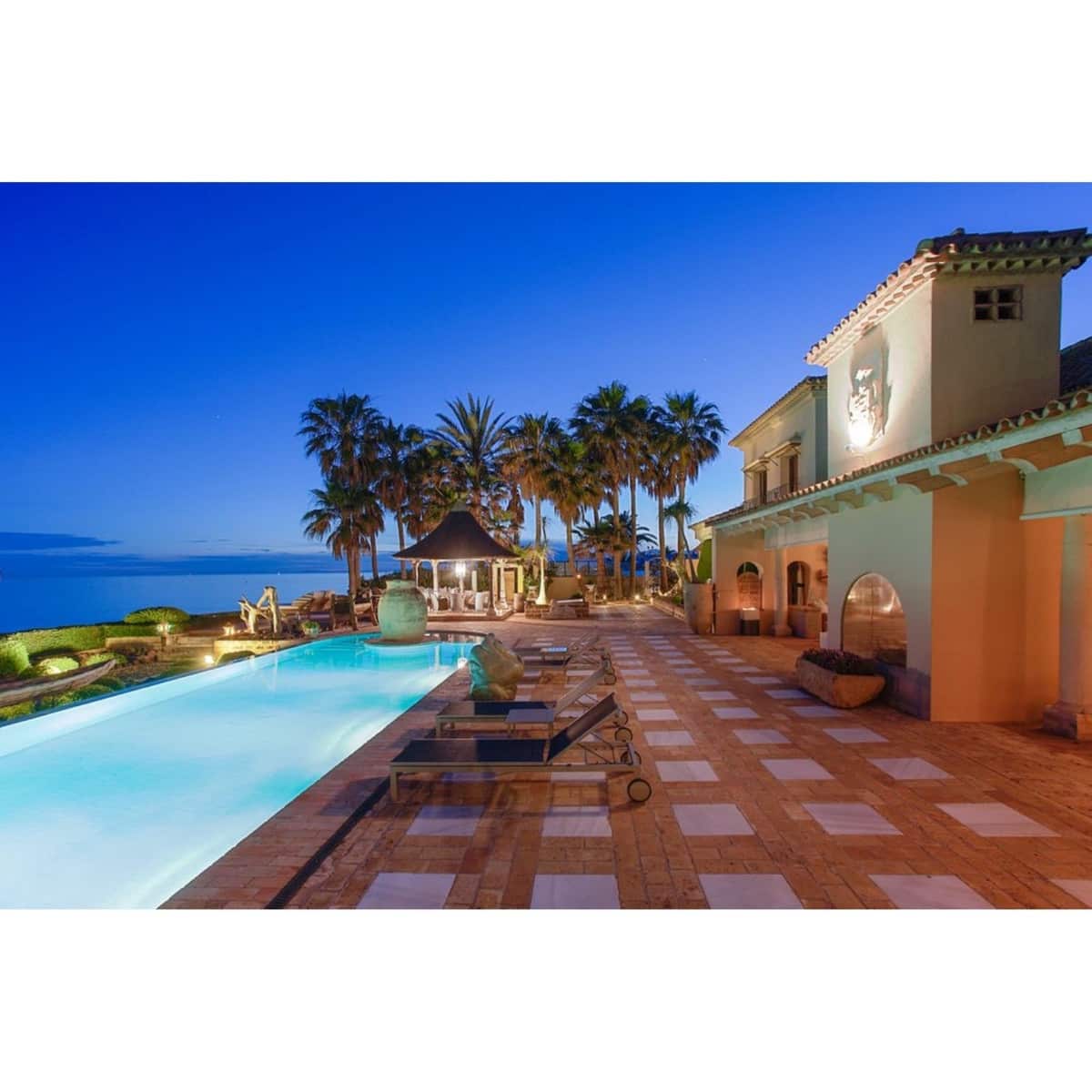 7 camera da letto Villa in vendita in Los Monteros con piscina garage - 33.000.000 € (Rif: 8529574)