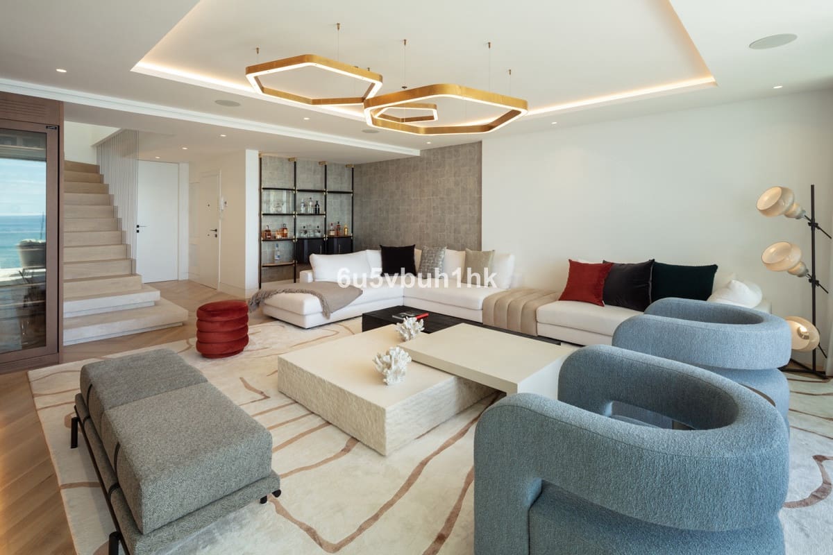 4 soveværelse Penthouse til salg i Golden Mile med swimmingpool - € 11.900.000 (Ref: 8529577)