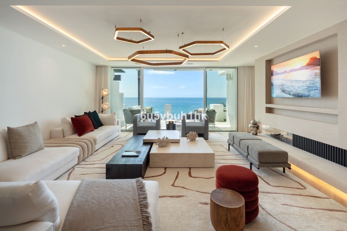 4 soveværelse Penthouse til salg i Golden Mile med swimmingpool - € 11.900.000 (Ref: 8529577)