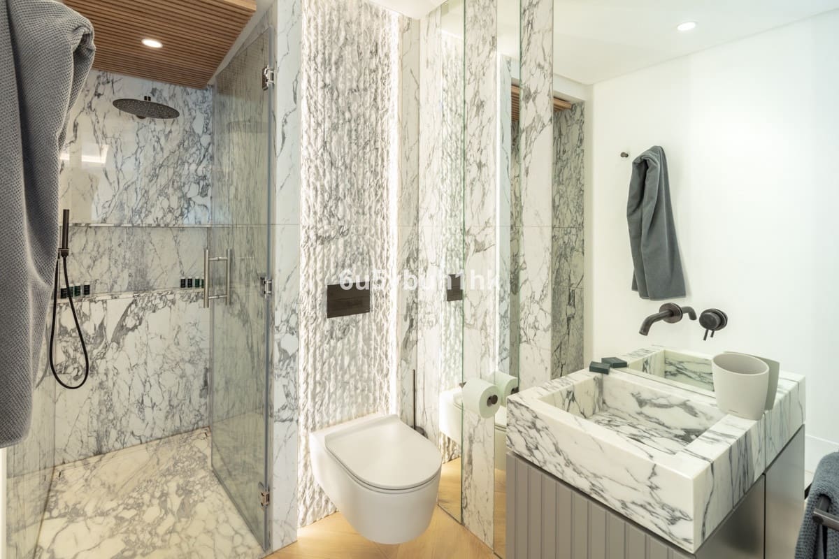 4 soveværelse Penthouse til salg i Golden Mile med swimmingpool - € 11.900.000 (Ref: 8529577)