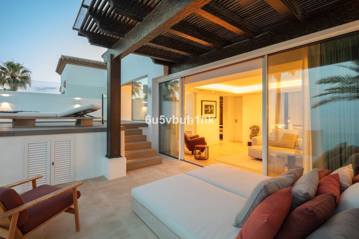 4 soveværelse Penthouse til salg i Golden Mile med swimmingpool - € 11.900.000 (Ref: 8529577)