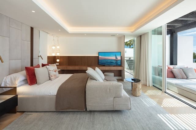 4 bedroom Penthouse for sale in La Carolina - Guadalpín, Marbella with pool - € 11,900,000 (Ref: 8529580)