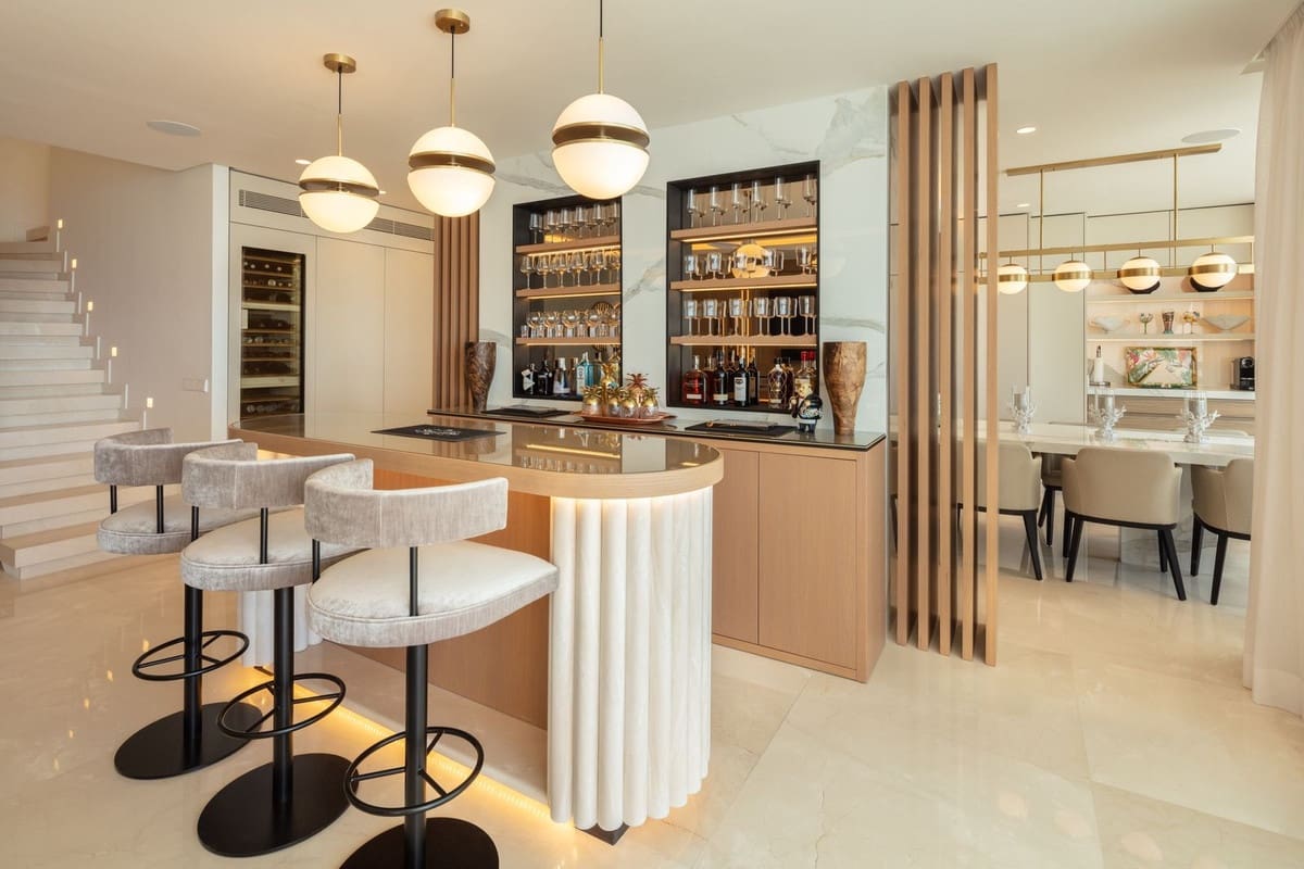 6 soveværelse Penthouse til salg i Golden Mile med swimmingpool garage - € 22.000.000 (Ref: 8529581)