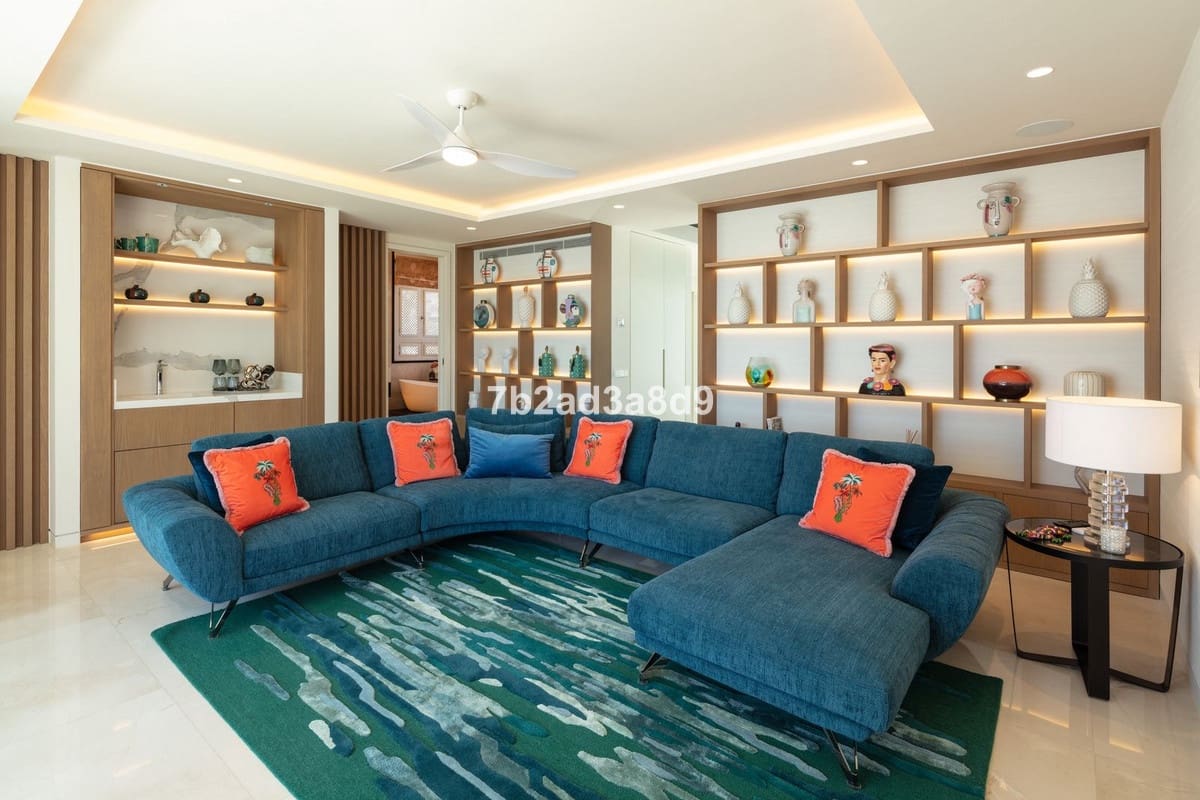 6 sypialnia Penthouse na sprzedaż w Golden Mile z basenem garażem - 22 000 000 € (Ref: 8529589)