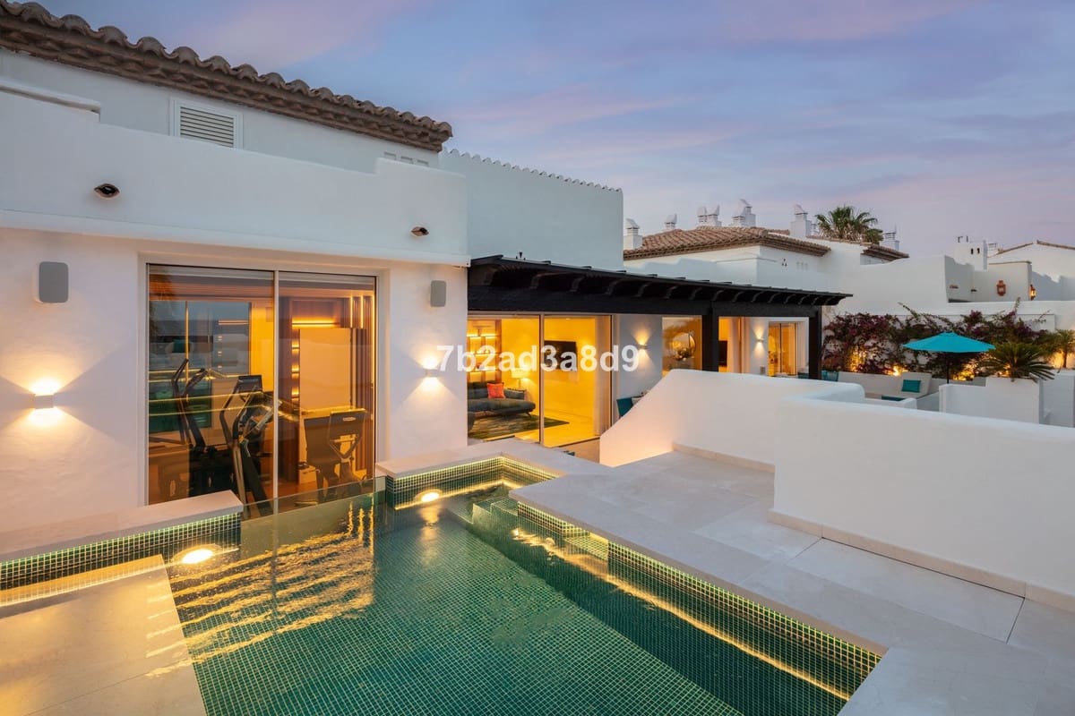 6 sypialnia Penthouse na sprzedaż w Golden Mile z basenem garażem - 22 000 000 € (Ref: 8529589)