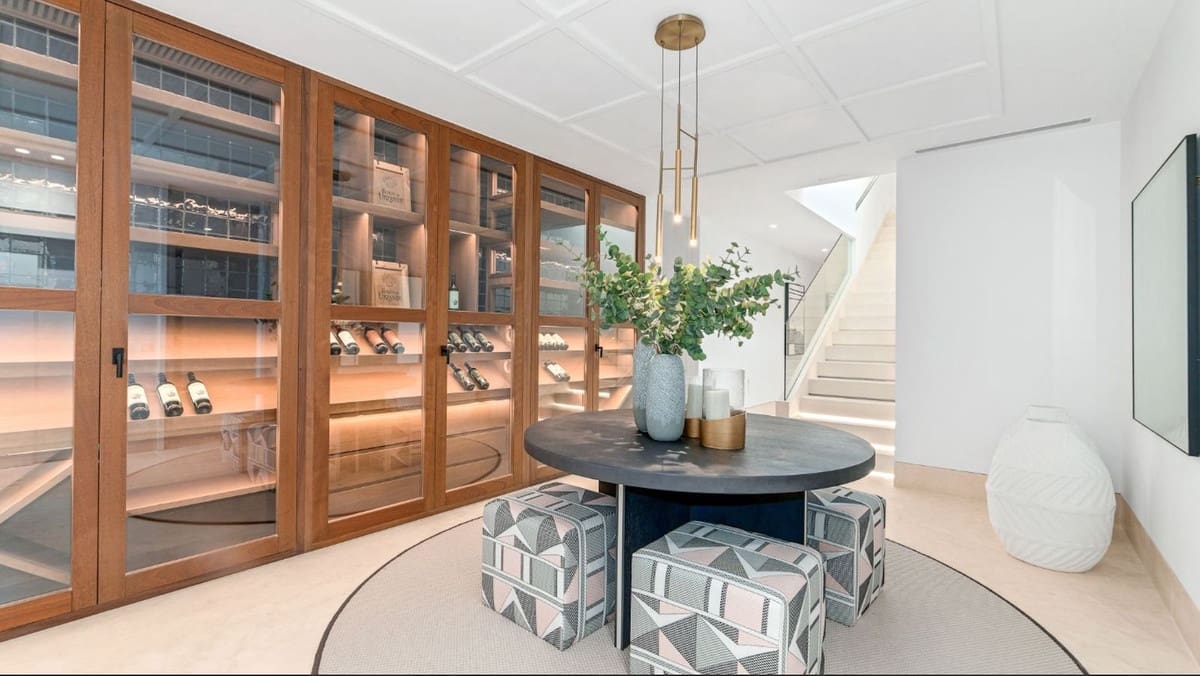 9 sypialnia Willa na sprzedaż w Golden Mile z basenem garażem - 16 900 000 € (Ref: 8529594)