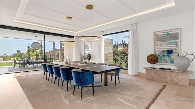 9 quarto Moradia para venda em Sierra Blanca, Marbella com piscina garagem - 16 900 000 € (Ref: 8529594)