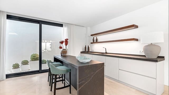 9 quarto Moradia para venda em Sierra Blanca, Marbella com piscina garagem - 16 900 000 € (Ref: 8529594)