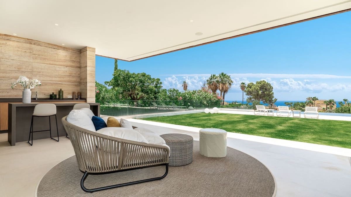 9 sypialnia Willa na sprzedaż w Golden Mile z basenem garażem - 16 900 000 € (Ref: 8529594)