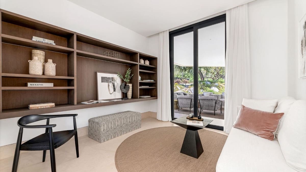 9 sypialnia Willa na sprzedaż w Golden Mile z basenem garażem - 16 900 000 € (Ref: 8529594)