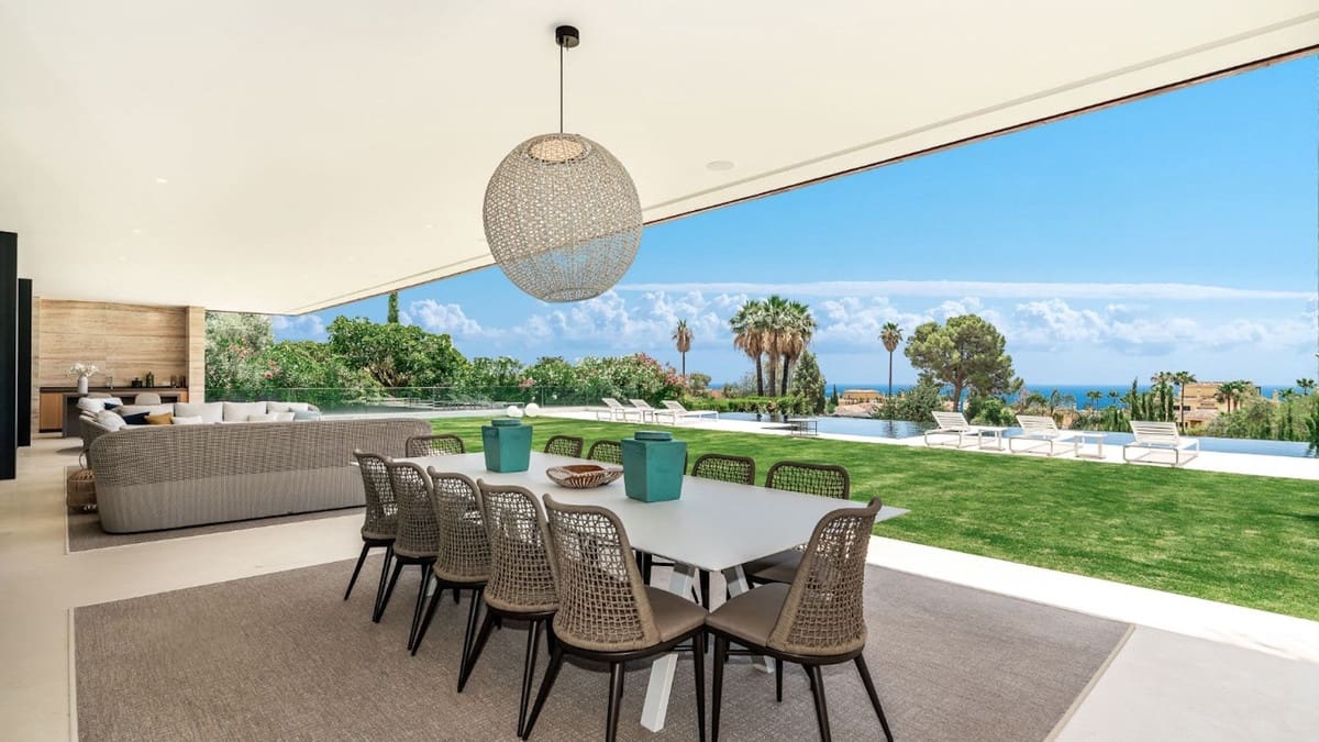 9 sypialnia Willa na sprzedaż w Golden Mile z basenem garażem - 16 900 000 € (Ref: 8529594)