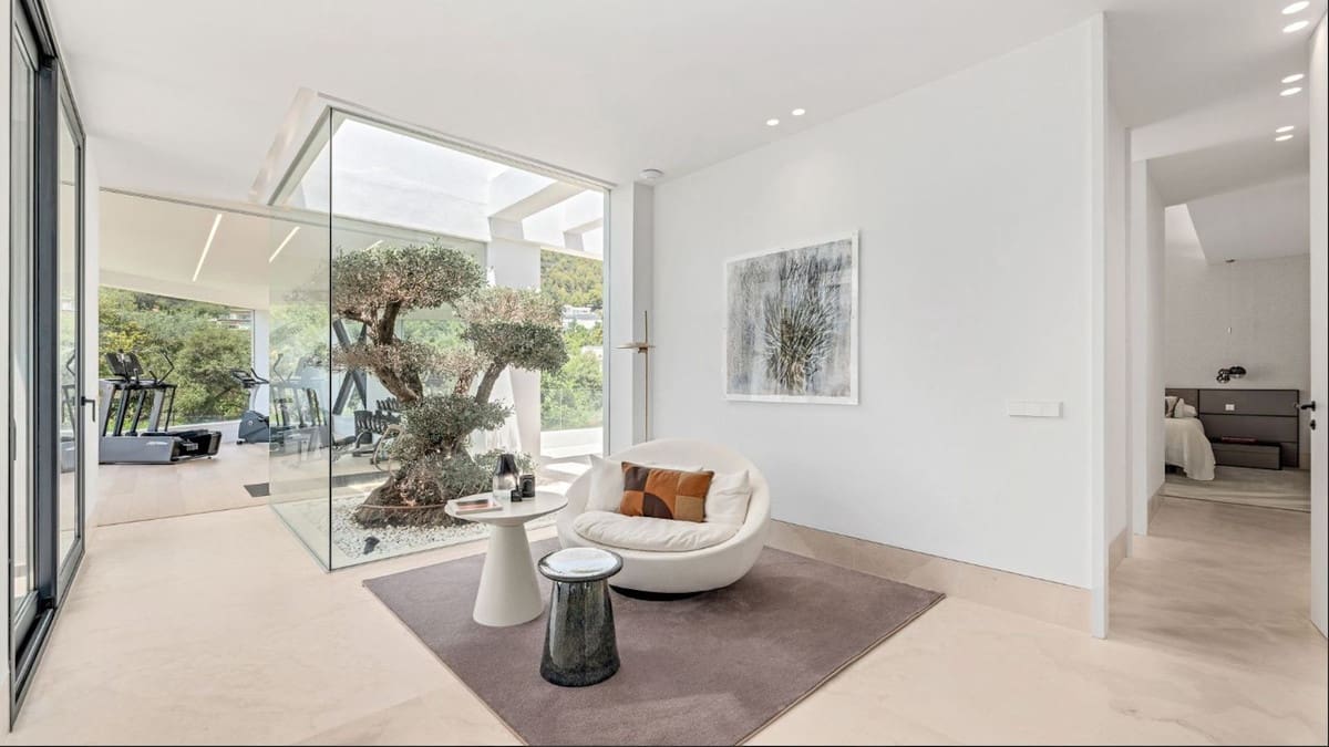 9 sypialnia Willa na sprzedaż w Golden Mile z basenem garażem - 16 900 000 € (Ref: 8529594)