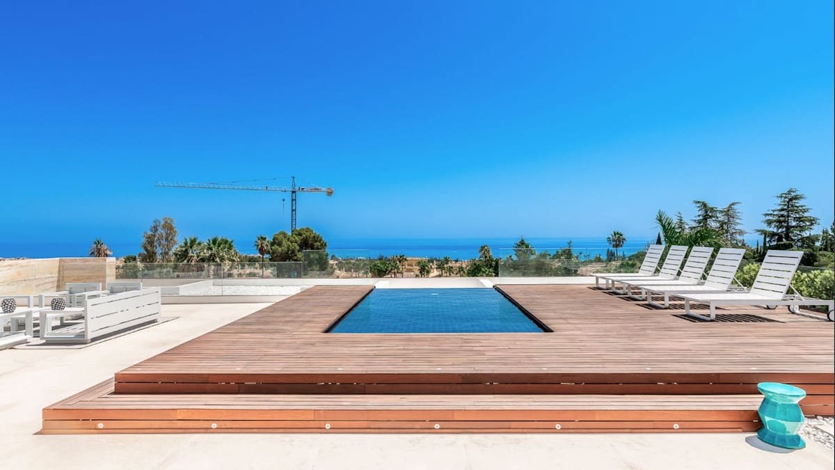 9 sypialnia Willa na sprzedaż w Golden Mile z basenem garażem - 16 900 000 € (Ref: 8529594)