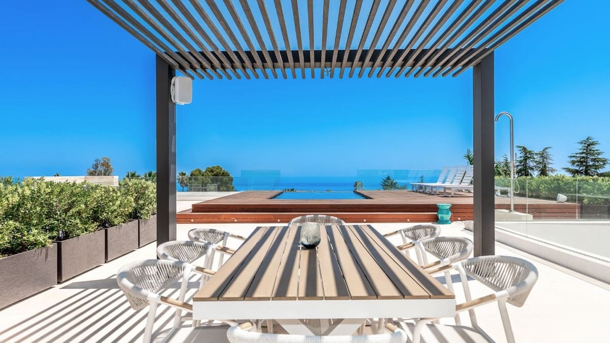 9 sypialnia Willa na sprzedaż w Golden Mile z basenem garażem - 16 900 000 € (Ref: 8529594)