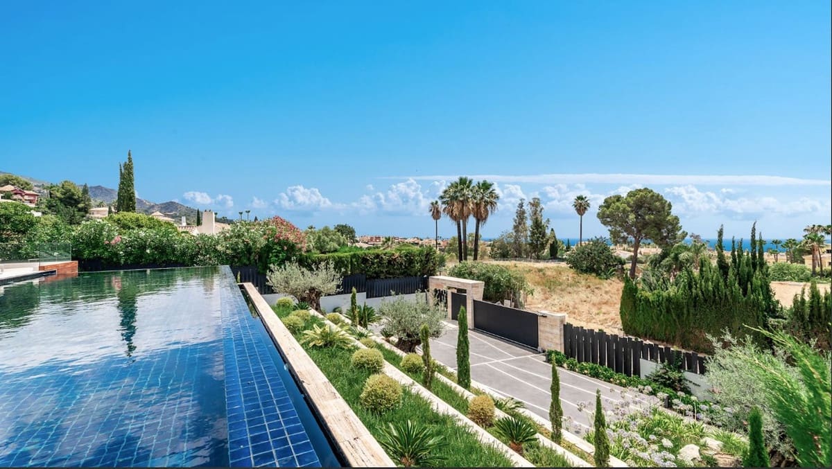 9 sypialnia Willa na sprzedaż w Golden Mile z basenem garażem - 16 900 000 € (Ref: 8529594)