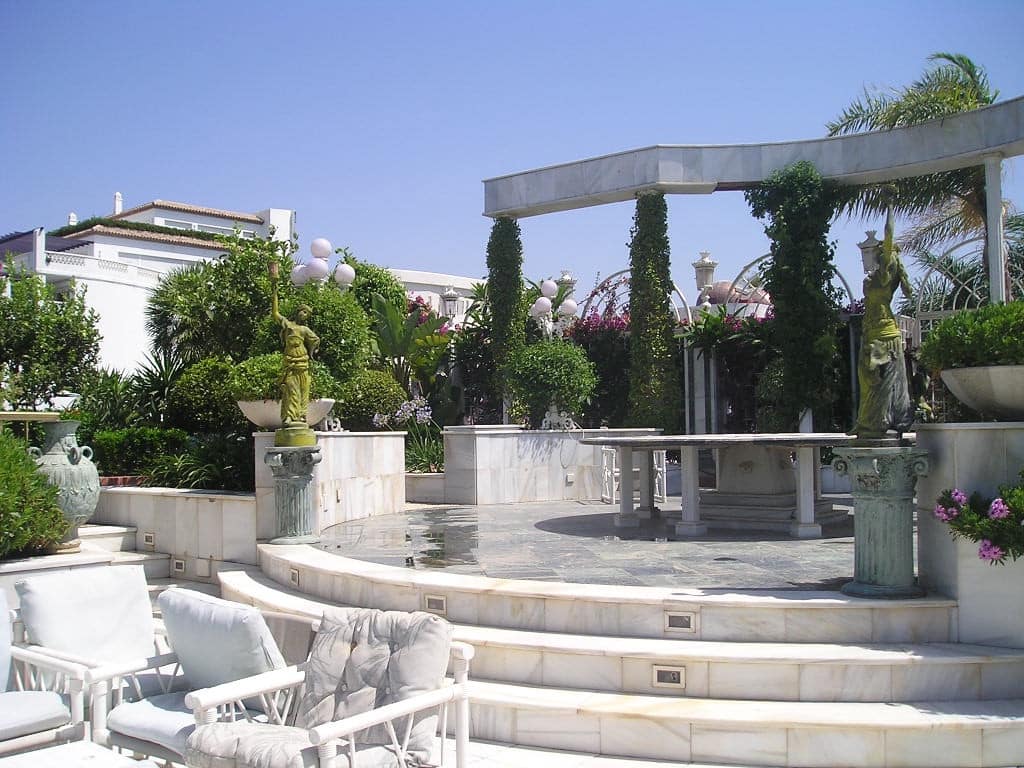 8 soveværelse Penthouse til salg i Puerto Banus med swimmingpool garage - € 24.000.000 (Ref: 8529596)