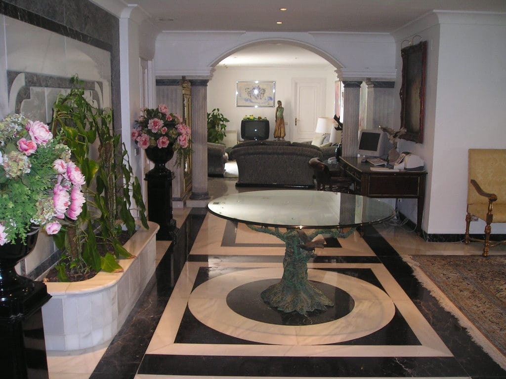 8 soveværelse Penthouse til salg i Puerto Banus med swimmingpool garage - € 24.000.000 (Ref: 8529596)