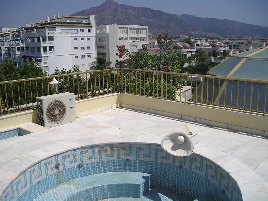 8 soveværelse Penthouse til salg i Puerto Banus med swimmingpool garage - € 24.000.000 (Ref: 8529596)