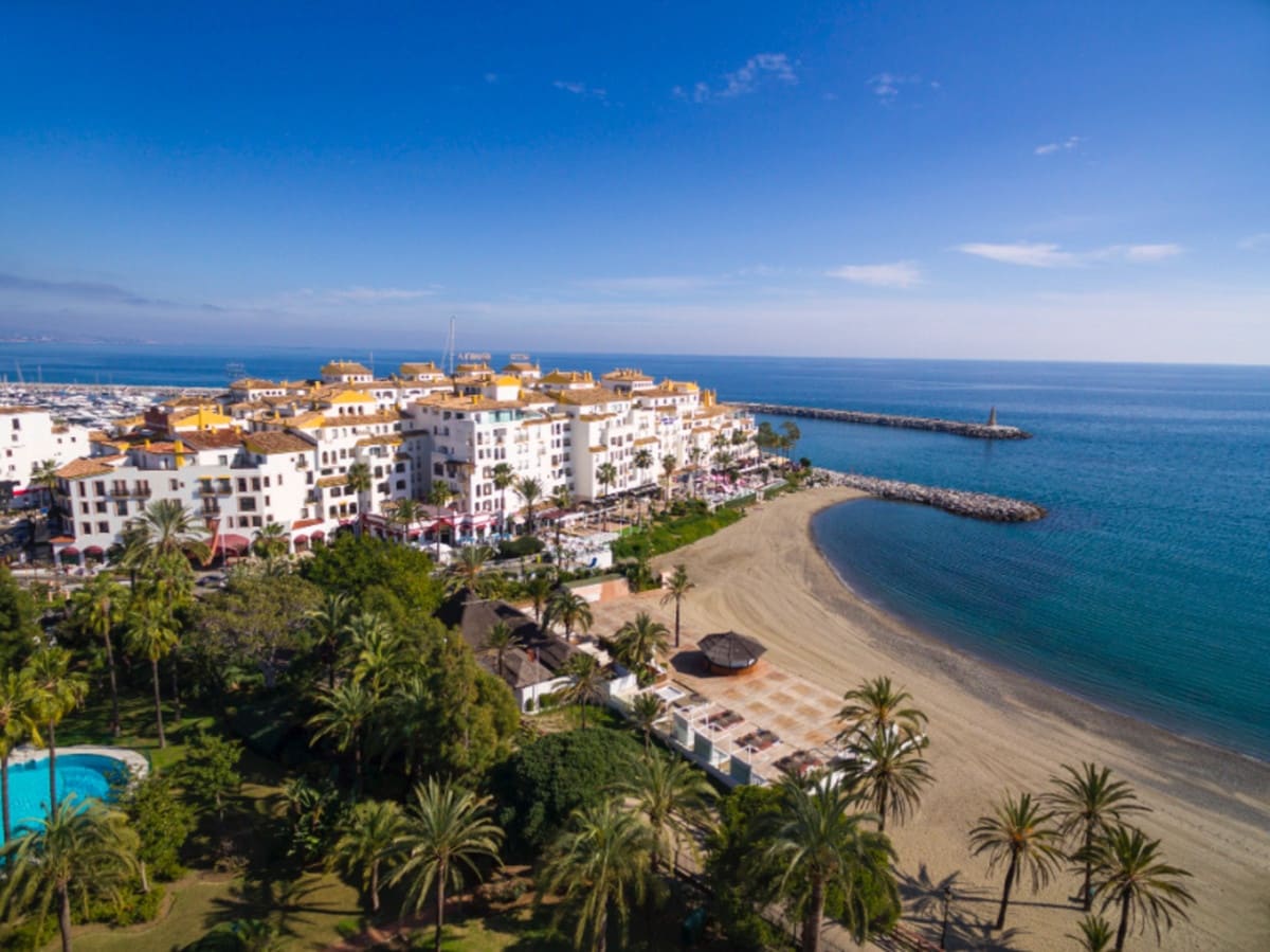 8 soveværelse Penthouse til salg i Puerto Banus med swimmingpool garage - € 24.000.000 (Ref: 8529596)