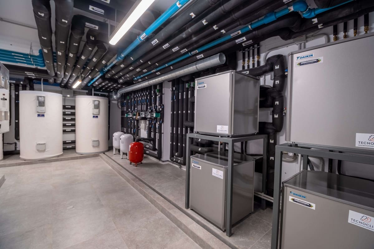 12 soverom Villa til salgs i Benahavis med svømmebasseng - € 12 700 000 (Ref: 8529599)