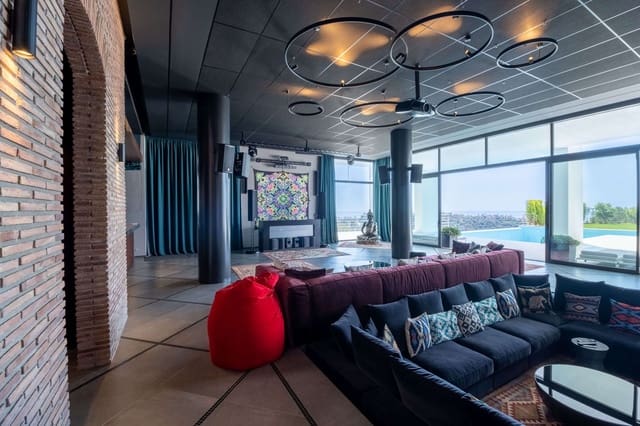 12 bedroom Villa for sale in Benahavís pueblo, Benahavís with pool - € 12,700,000 (Ref: 8529599)