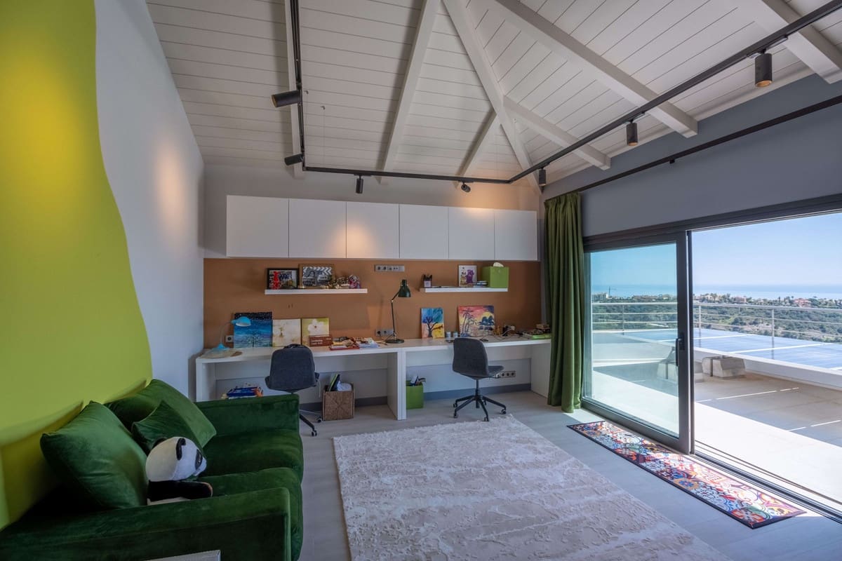 12 soverom Villa til salgs i Benahavis med svømmebasseng - € 12 700 000 (Ref: 8529599)