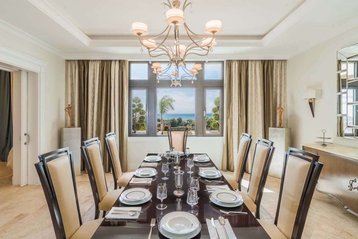 7 chambre Villa/Maison à vendre à Golden Mile avec piscine - 16 300 000 € (Ref: 8529606)