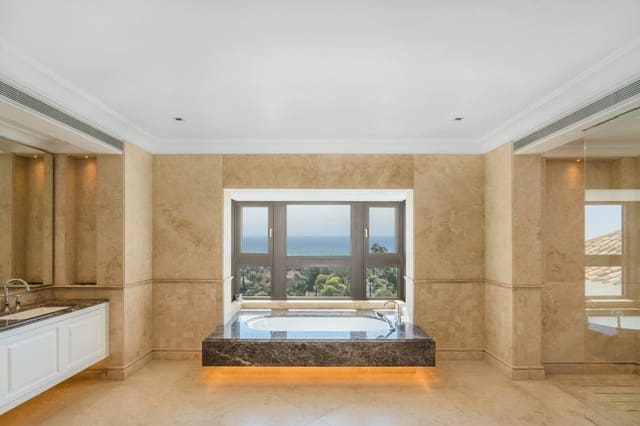 7 chambre Villa/Maison à vendre à Sierra Blanca, Marbella avec piscine - 16 300 000 € (Ref: 8529606)