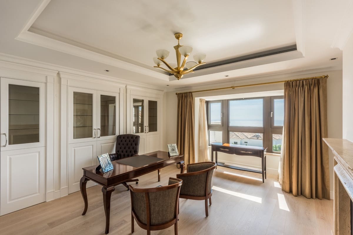 7 chambre Villa/Maison à vendre à Golden Mile avec piscine - 16 300 000 € (Ref: 8529606)